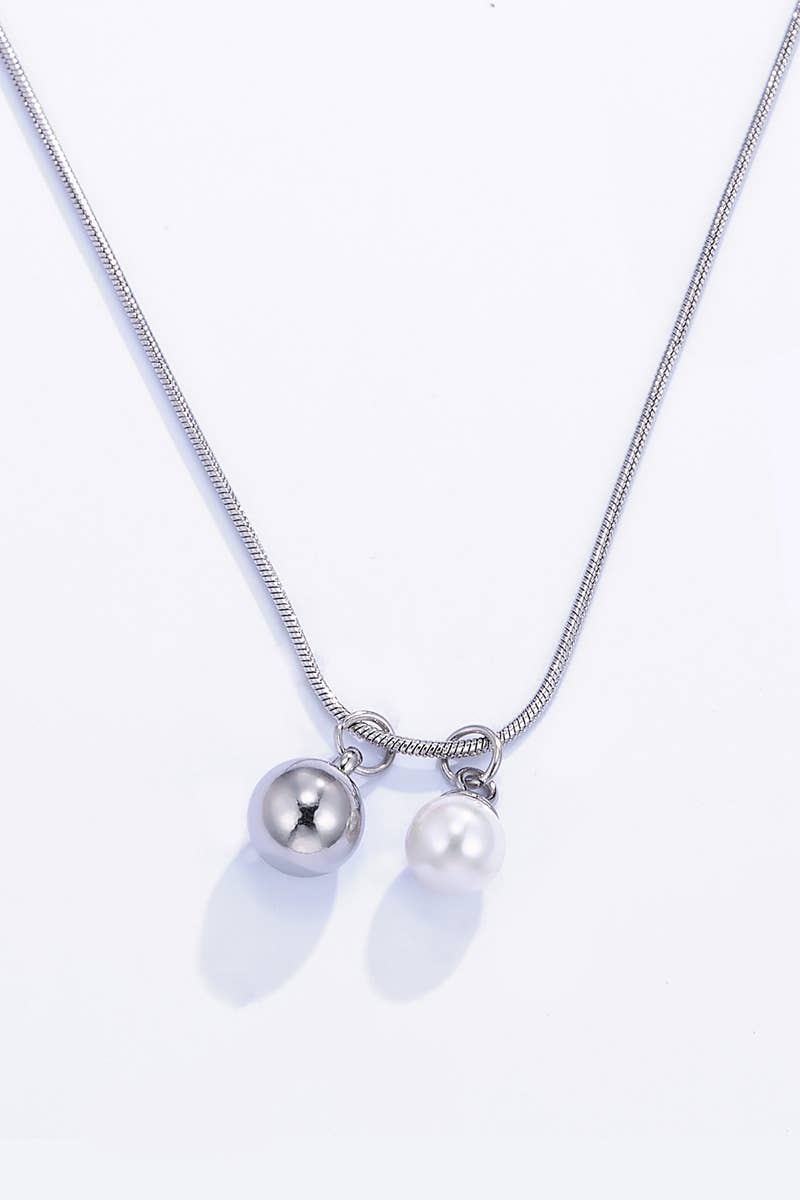 Dancing Pearl necklace - Silver