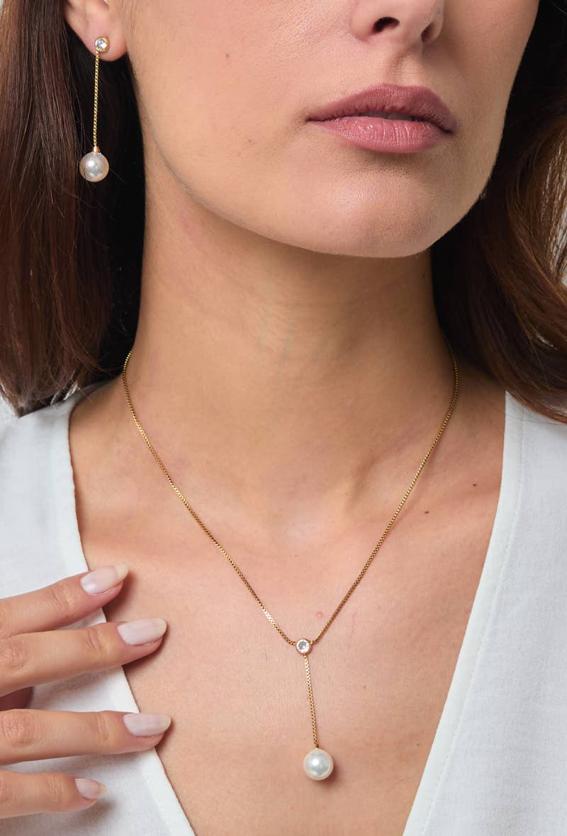 Enlighten Me pearl necklace - Yellow Gold